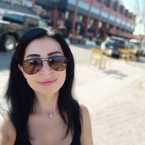 Meet your Posher, Shereen - Picture 1 of 1